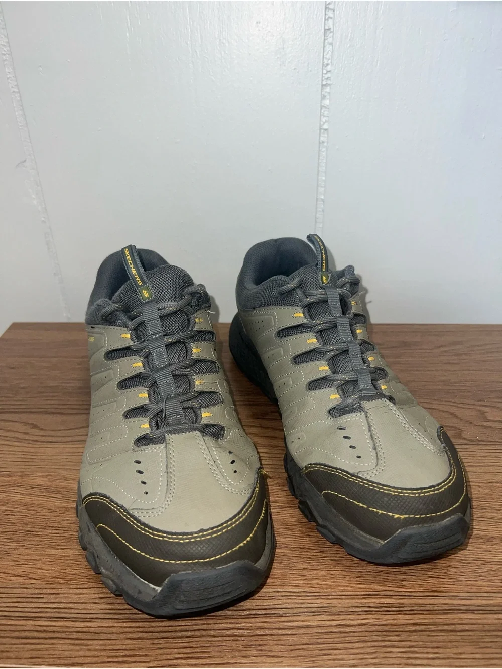 Skechers Dynamite AT Men’s 10.5 Olive Gray Trail Hiking Outdoor Shoes